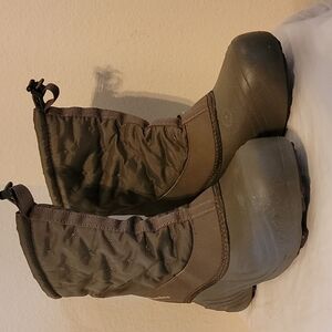 WOMEN'S COLUMBIA THERMOLITE BOOTS (sz 6)